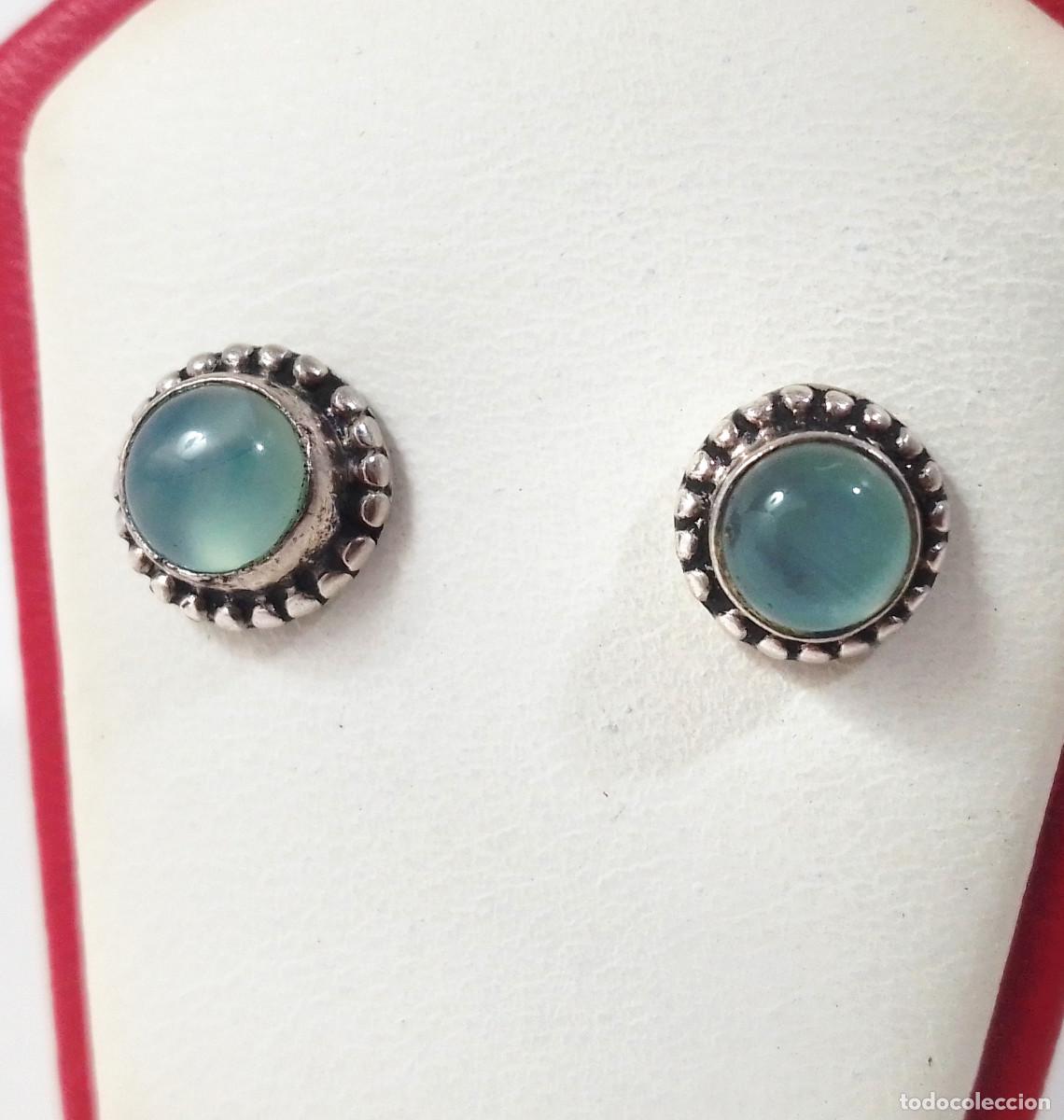 Joyeria: Pendientes de plata de ley con piedra calcedonia