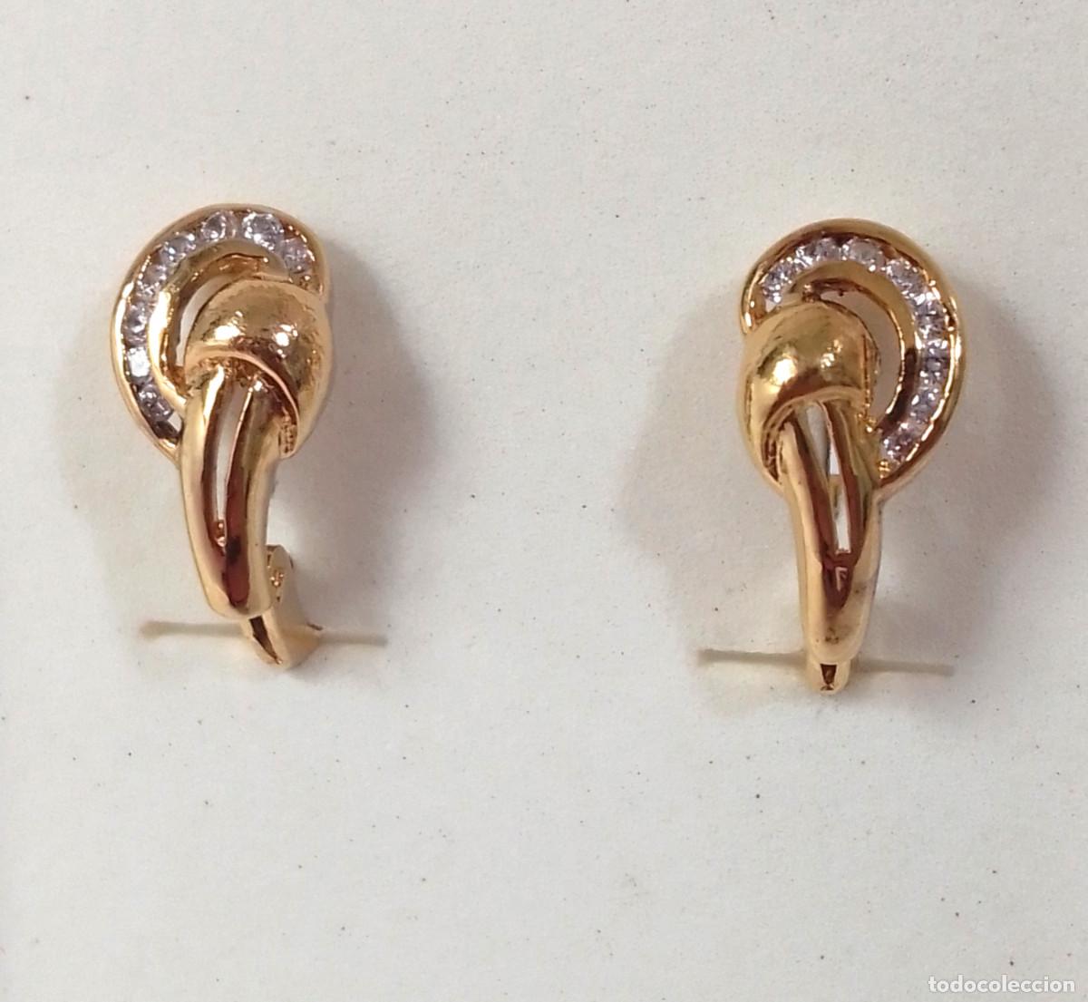 Joyeria: Pendientes de plata de ley ba&ntilde;ados en oro con circonitas