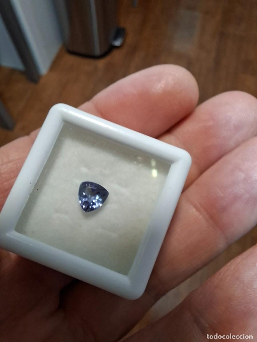 Joyeria: Preciosa tanzanita brillante