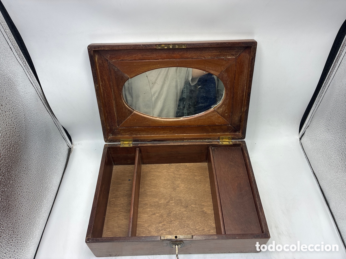 Joyeria: Antigua Caja Joyero o Costurero . - Foto 1