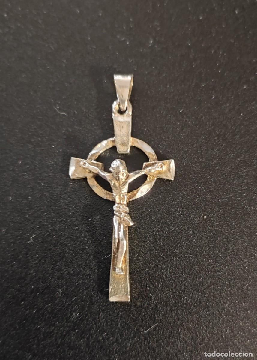 Schmuck: CRUZ / CRISTO CRUCIFICADO - PEQUE&Ntilde;O COLGANTE DE PLATA - ANTIGUO - BUEN ESTADO