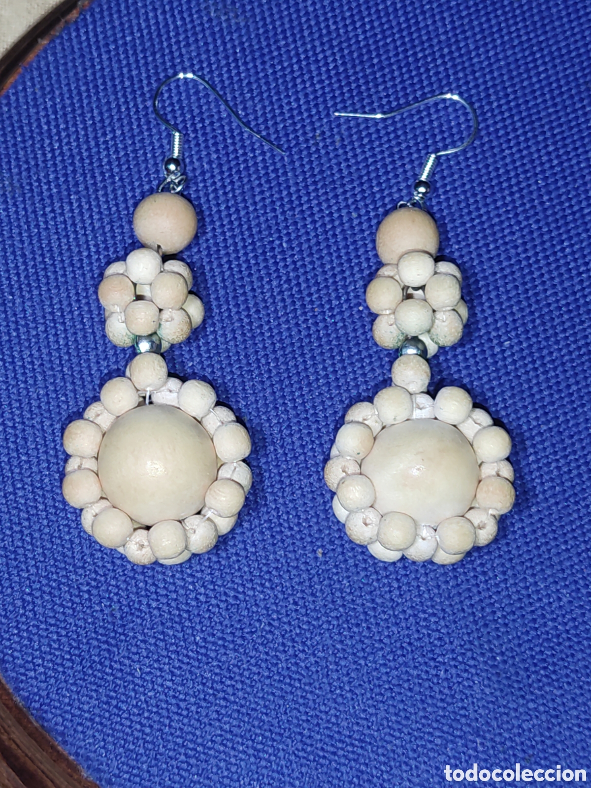 Joyeria: Pendientes artesanales de cuentas de madera.Vintage.
