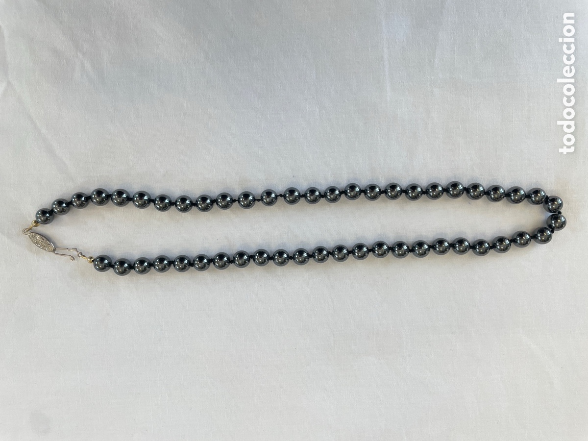Joyeria: Collar hemat&iacute;es siglo XX