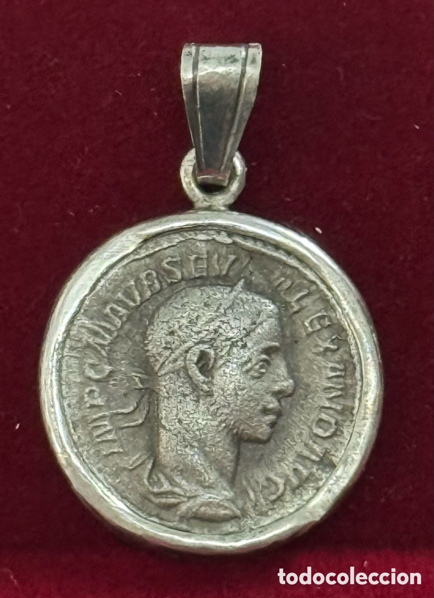 Joyeria: Colgante de moneda romana denario y aro de plata.