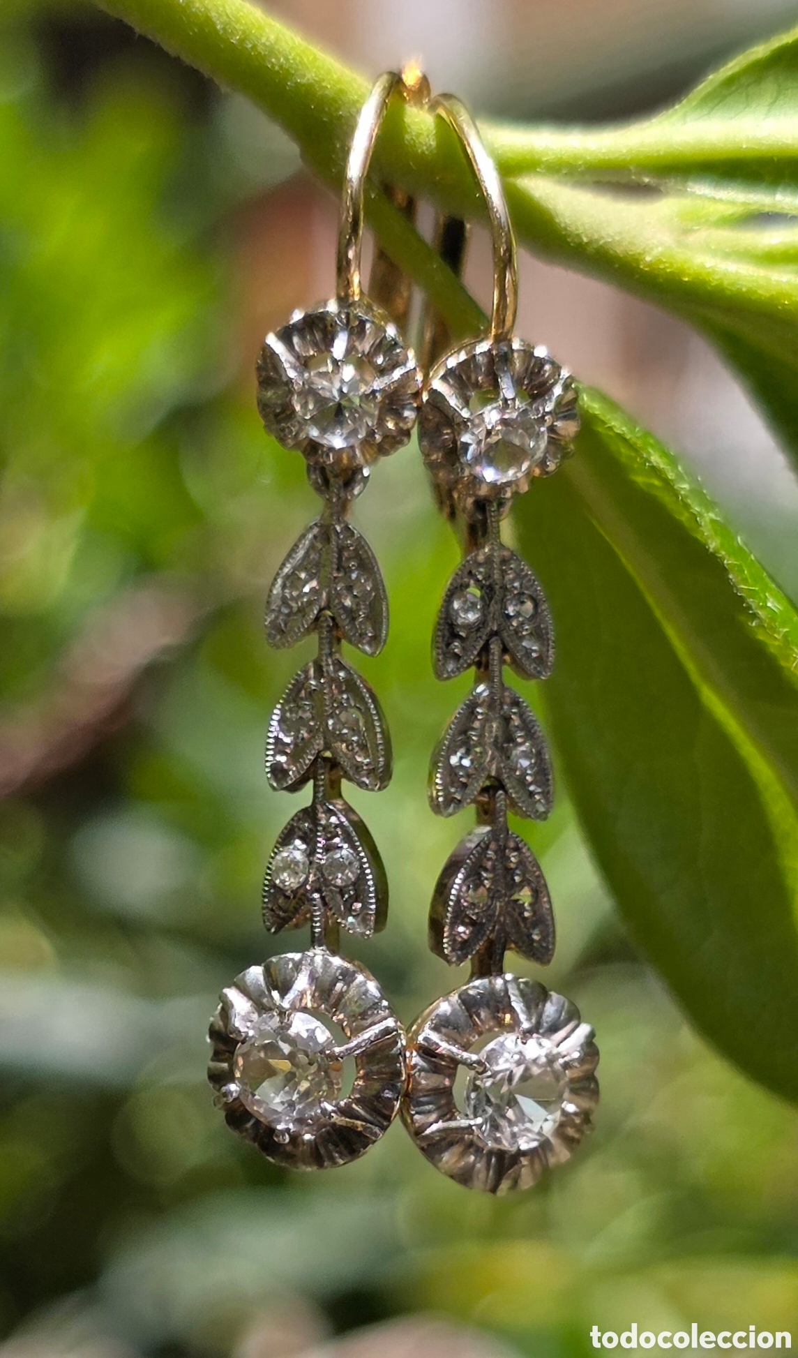 Jewelry: Fabulosos Antiguos largos Pendientes de oro de 18k ( probados) con Zafiros blancos
