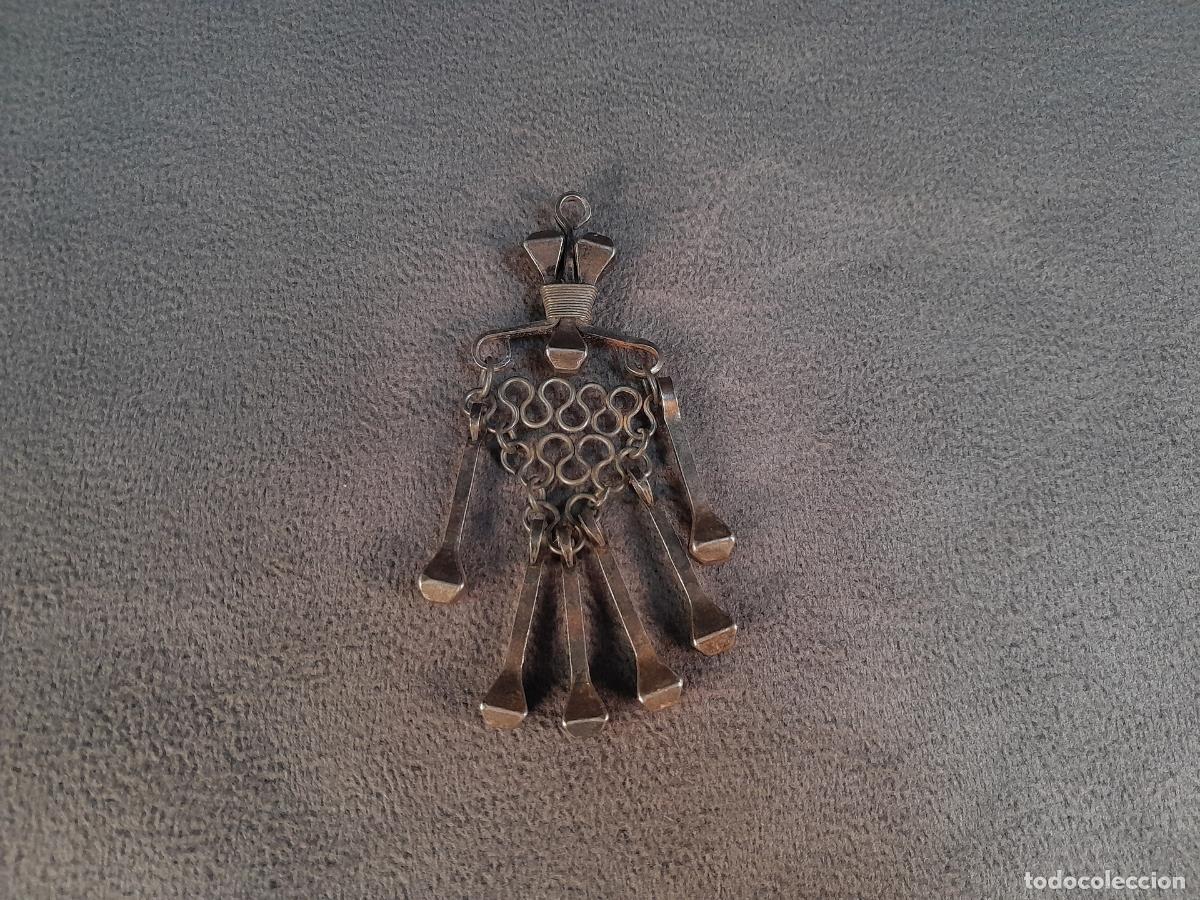 Joyeria: J-4460. COLGANTE DE TRADICI&Oacute;N ESCANDINAVA. SIGLO XX.