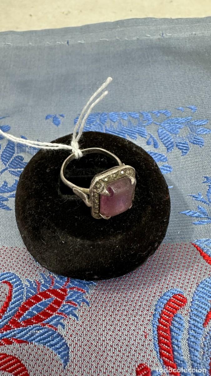 Joyeria: Anillo con piedra morada