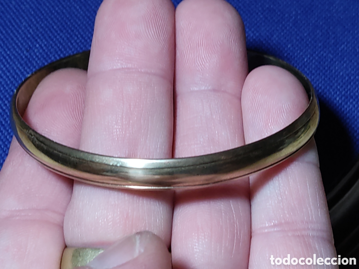 Joyeria: Antigua pulsera de lat&oacute;n med&iacute;a ca&ntilde;a.