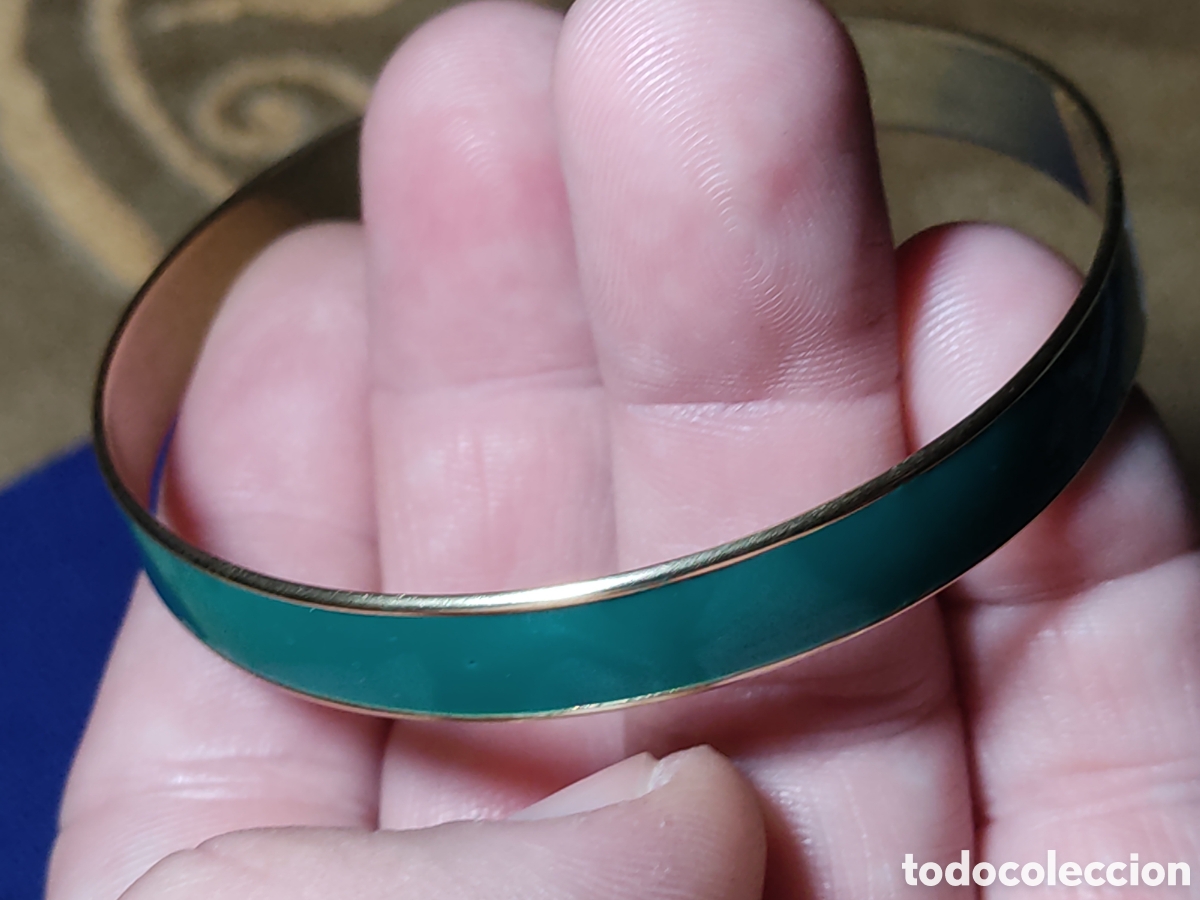 Joyeria: Antigua pulsera de lat&oacute;n con esmalte verde. - Foto 2