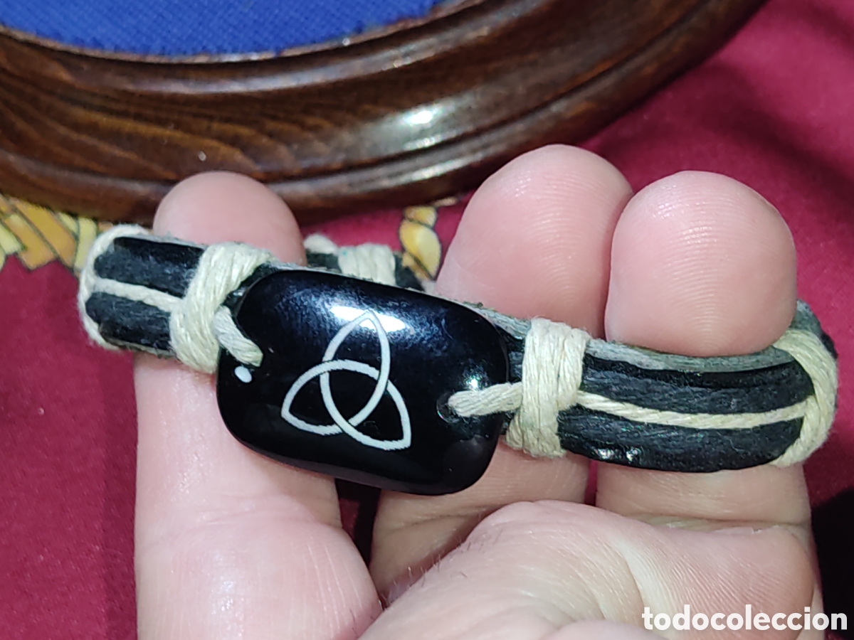 Joyeria: Pulsera surfera de cuero con logo. - Foto 3
