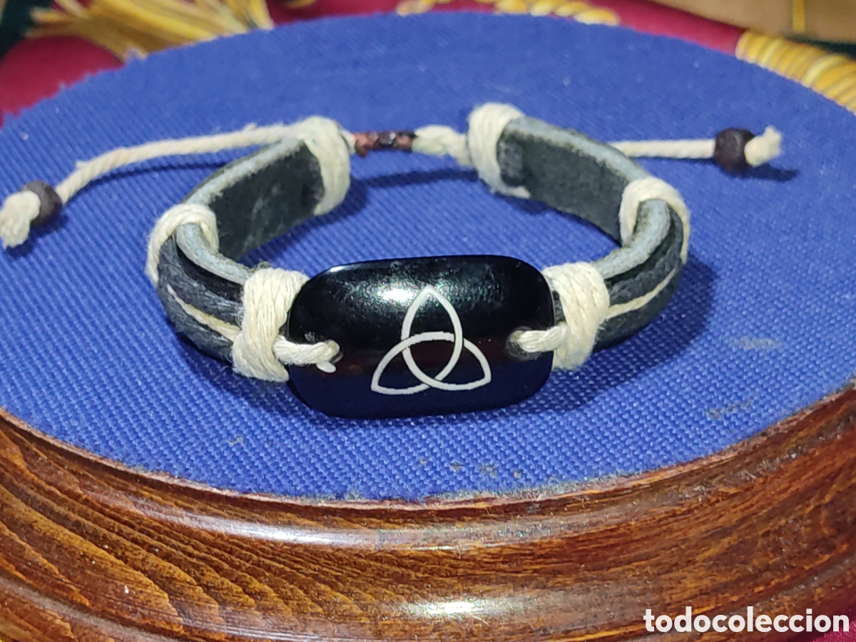 Joyeria: Pulsera surfera de cuero con logo. - Foto 1