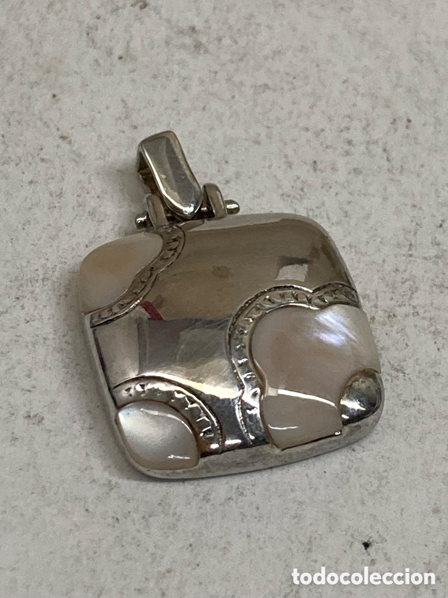 Joyeria: Colgante de plata y n&aacute;car C600