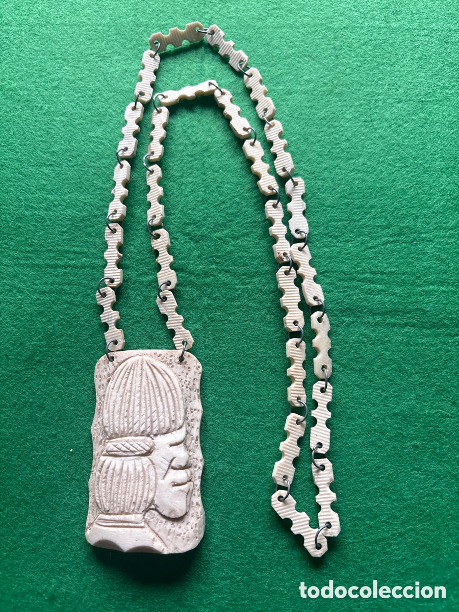 Joyeria: Antiguo collar &eacute;tnico de hueso (A15)
