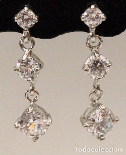 Joyeria: PENDIENTES DE PLATA DE LEY CONTRASTADA Y CIRCONITAS. 2,1 CM LARGO. VER FOTOS Y DESCRIPCION