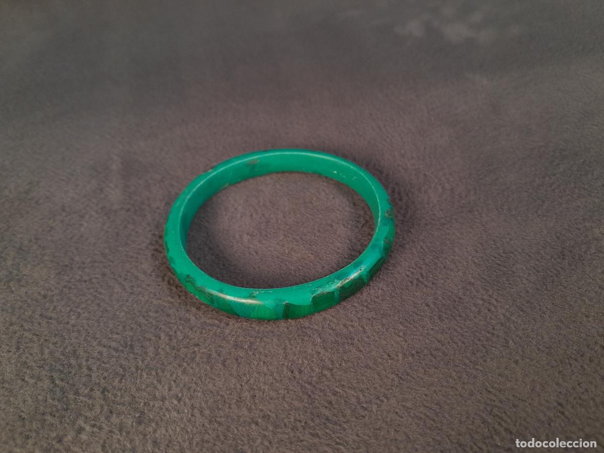 Schmuck: J-4466.BRAZALETE R&Iacute;GIDO DE MALAQUITA TALLADA VERDE. SEGUNDA MITAD DEL S.XX