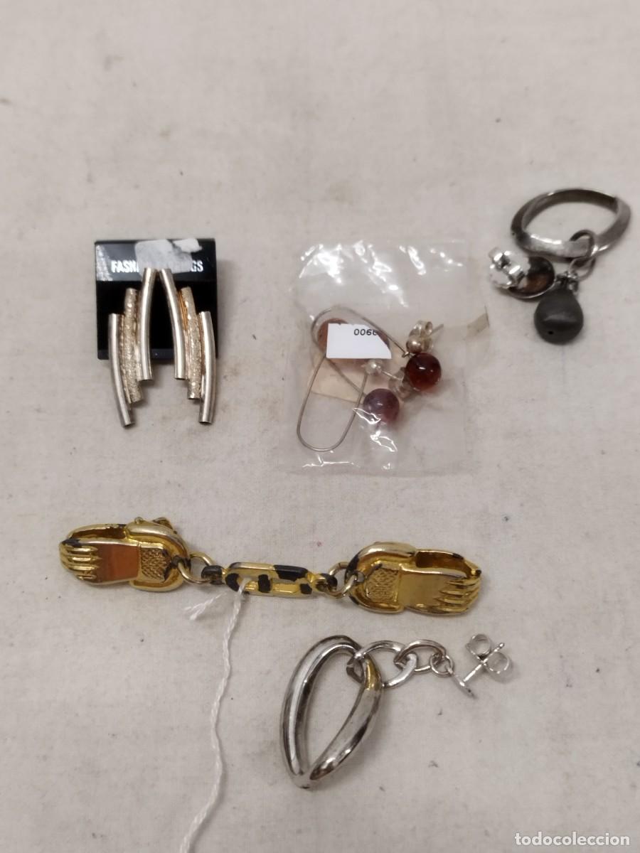Joyeria: Lote de pendientes y broche tipo capa. A identificar. - Foto 1