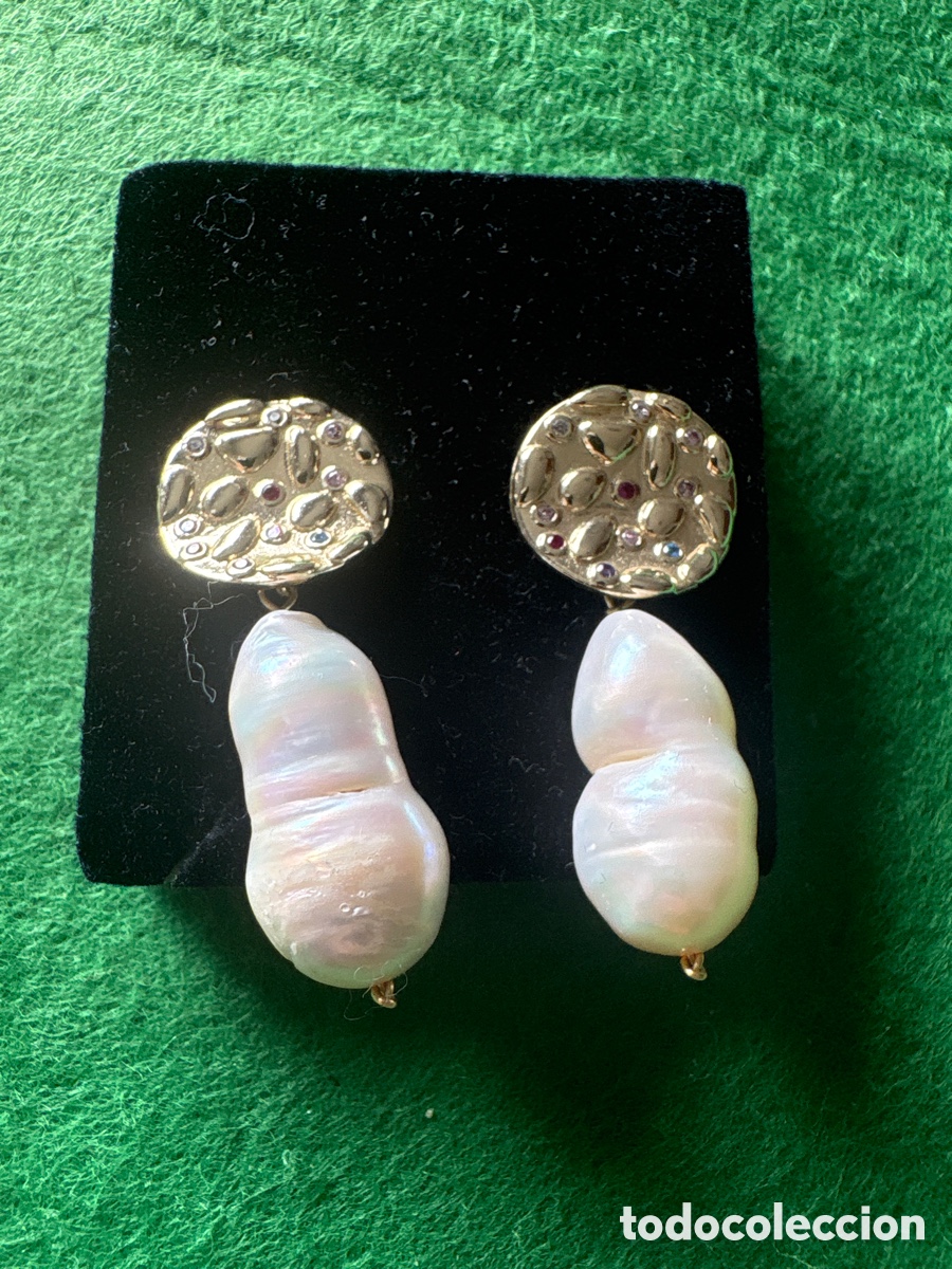 Joaillerie: Pendientes dorados con perlas originales (A16)