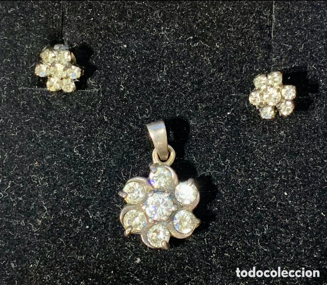 Joyeria: Aderezo. Pendientes y colgante a juego. Plata. A&ntilde;os 70.