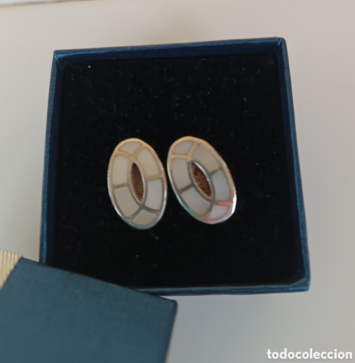 Joyeria: Bonitos PENDIENTES de Plata con Incrustaciones, cierre Omega.