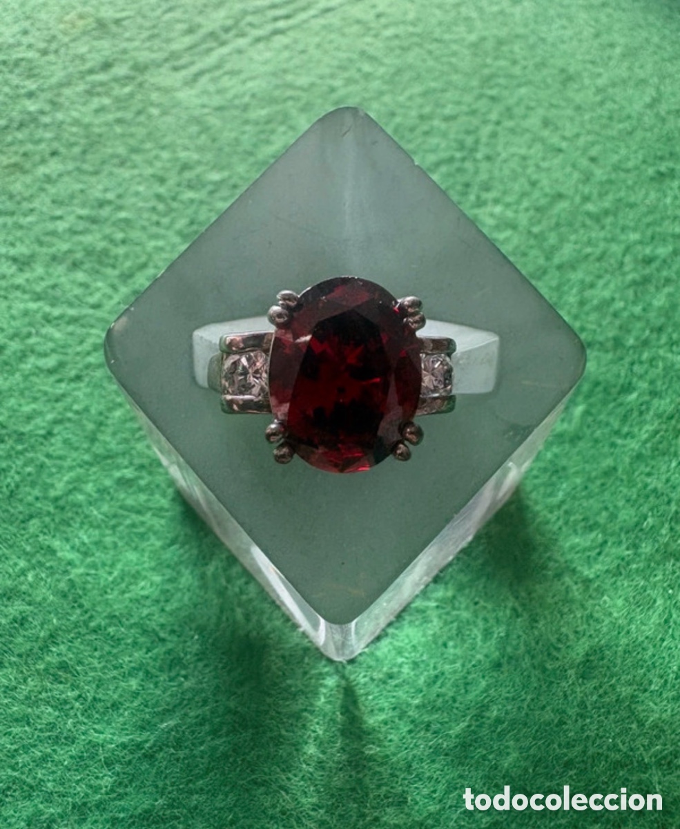 Joyeria: Antiguo anillo con piedra roja 19mm