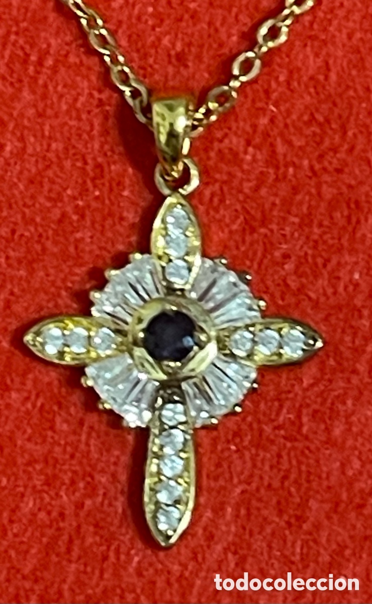 Joyeria: Precioso, conjunto de Cadena y colgante, en forma de cruz, en plata de ley contrastada.