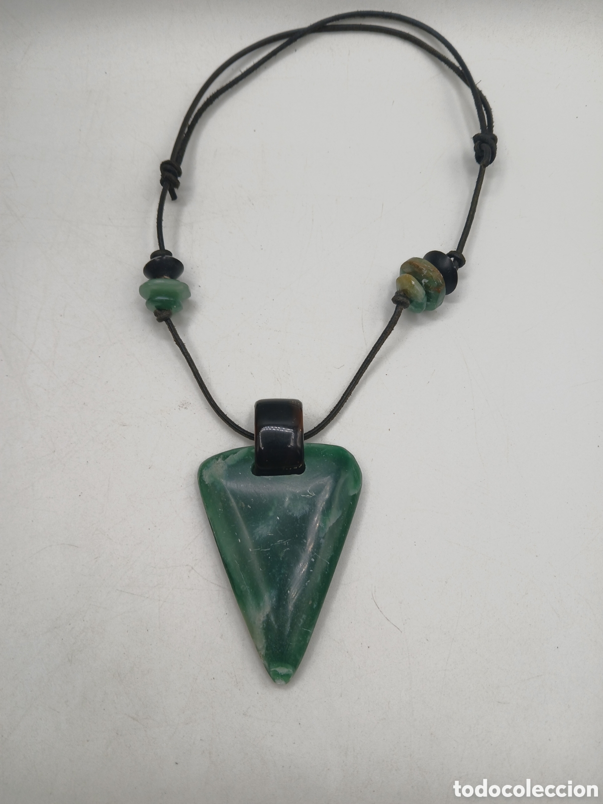 Joyeria: Collar jade verde y asta. Cord&oacute;n cuero - Foto 2