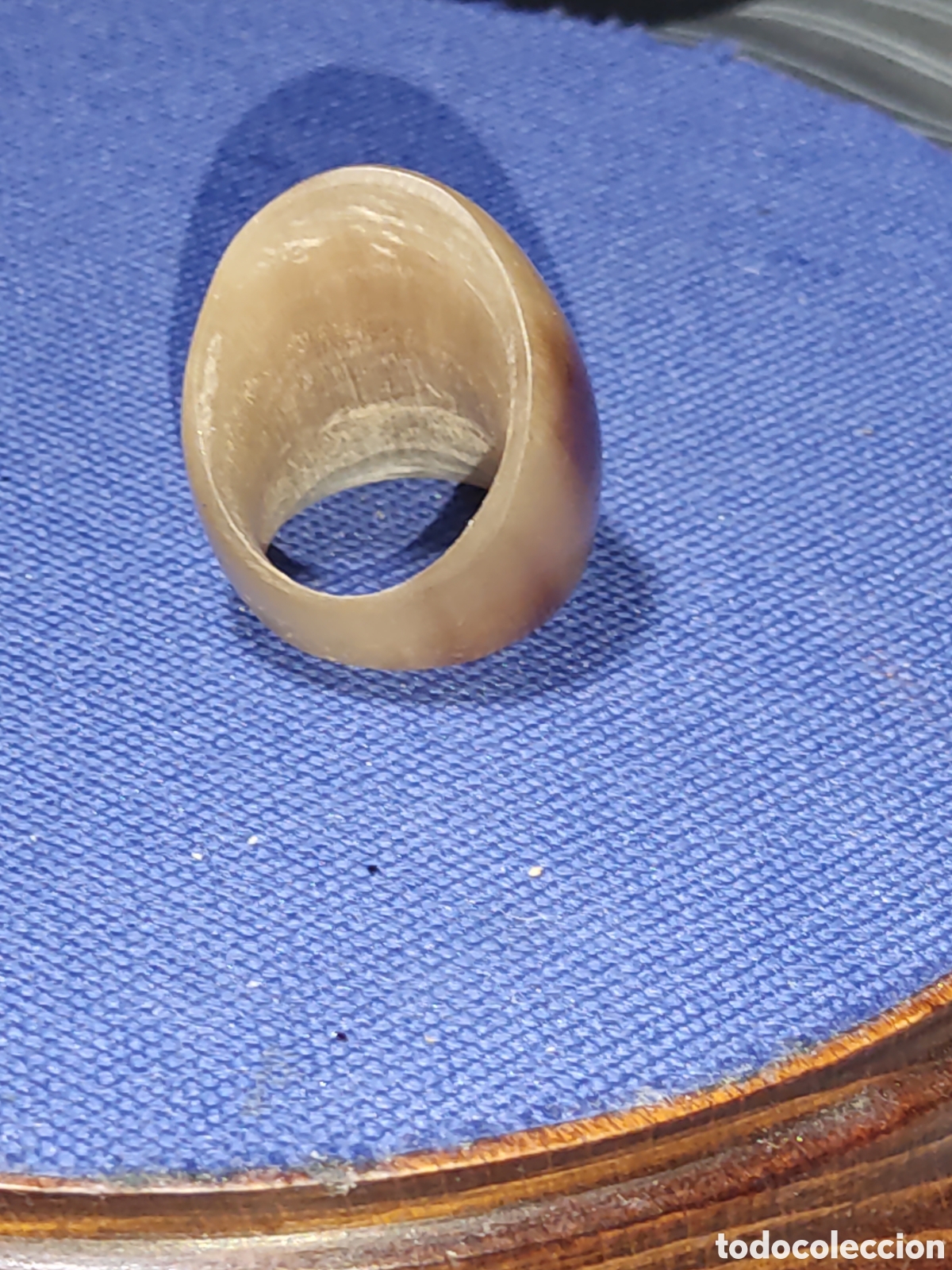 Joyeria: Antiguo anillo de cuerno o asta de toro. - Foto 2