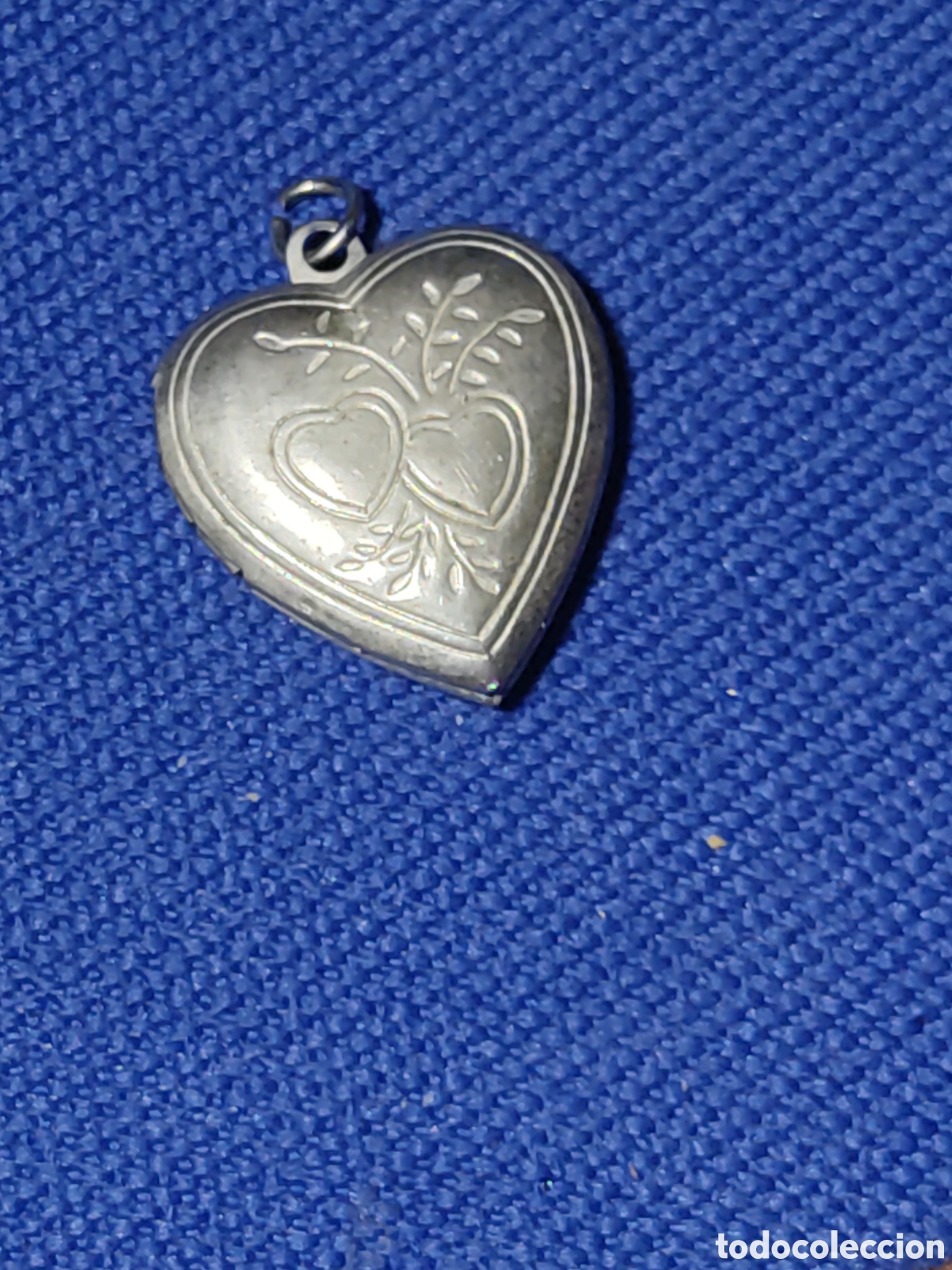 Joyeria: Colgante guardapelo,portafotos con forma de coraz&oacute;n.Vintage.