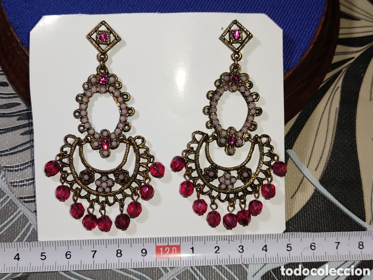 Joyeria: Antiguos pendientes para traje regional o fiesta.