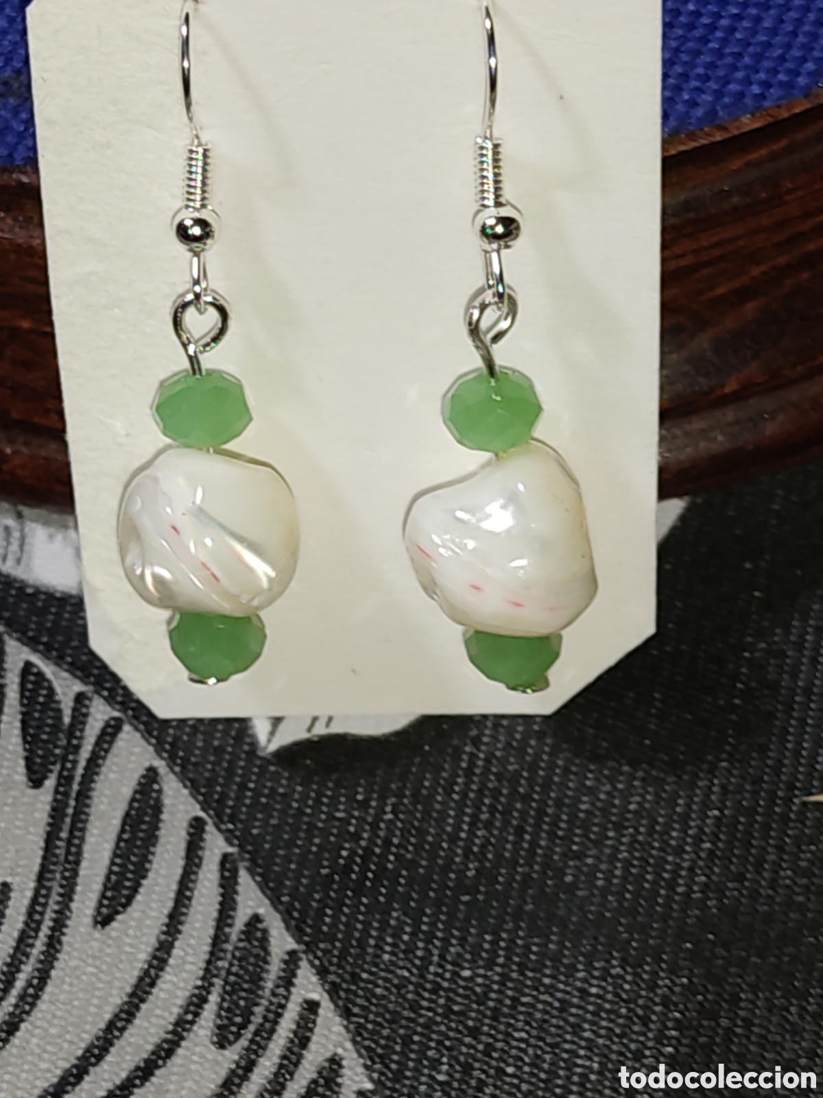 Joyeria: Bonitos pendientes con cuentas de n&aacute;car y cristal.Vinrage.