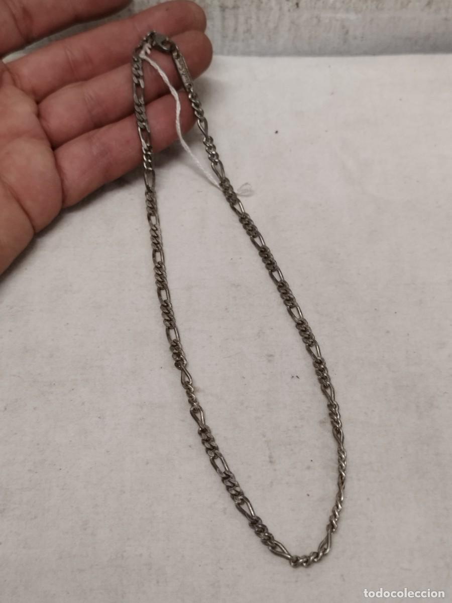 Joyeria: Antigua cadena de eslabones con marcaje a identificar.