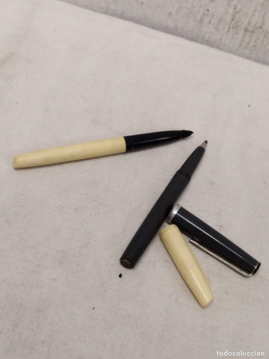 Joyeria: Dos antiguos boligrafos roller. Secos.