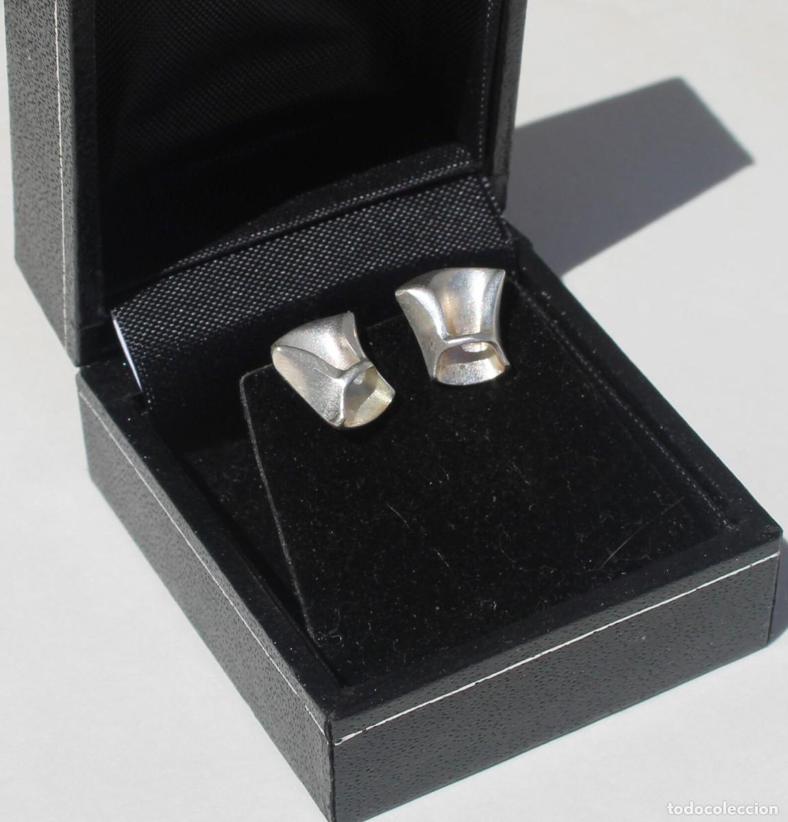 Joyeria: Pendientes de bot&oacute;n modernistas vintage de Lapponia, Finlandia a&ntilde;o ca. 1985.