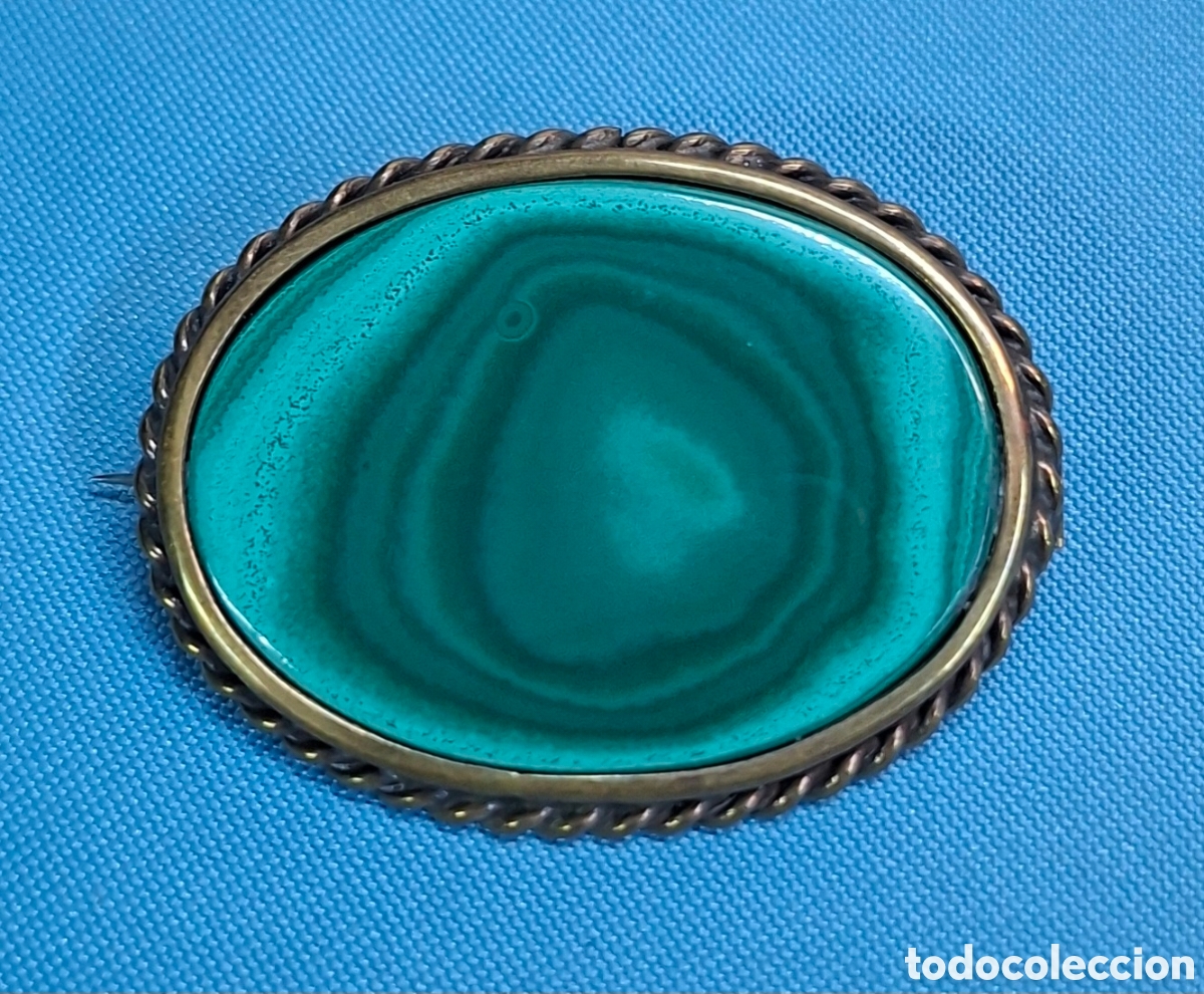 Joyeria: Broche antiguo con piedra verde natural