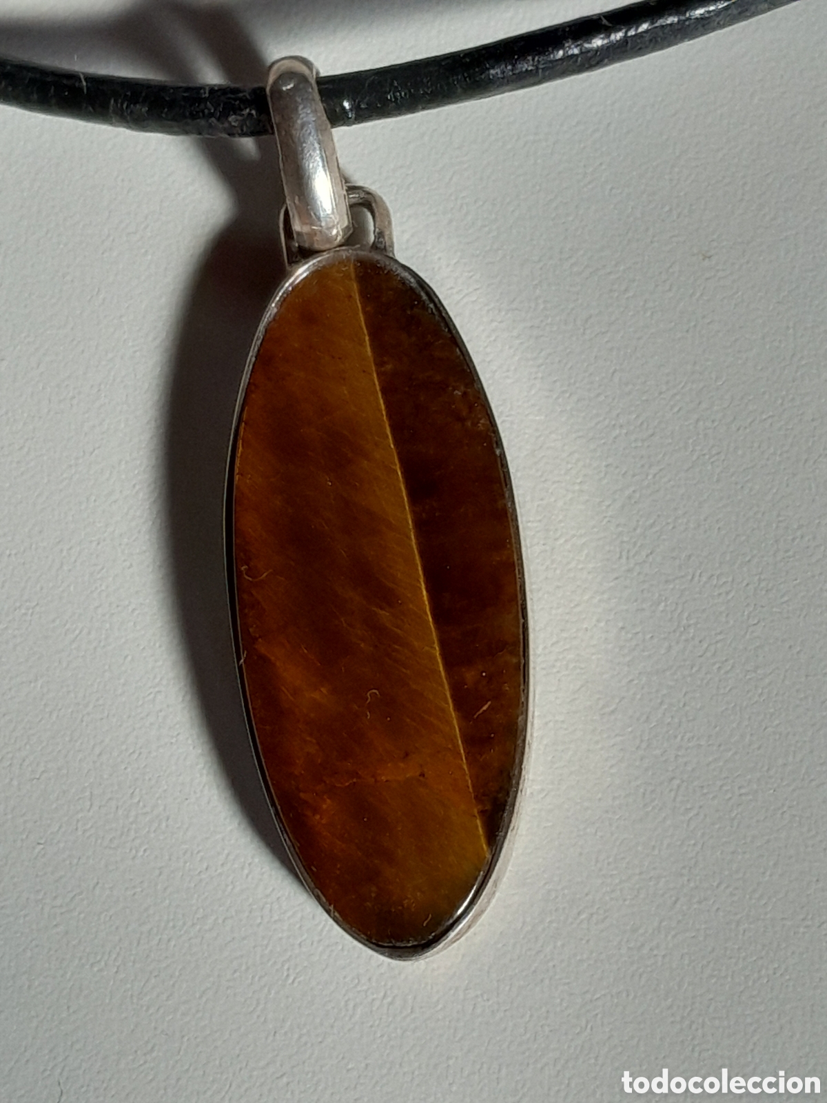 Joyeria: Colgante ojo de tigre y plata 925