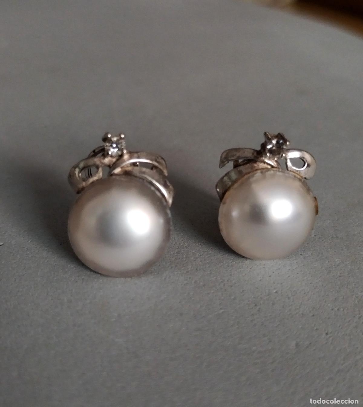 Joyeria: Antiguos pendientes de plata con perlas y circonitas. Cierre de omega.