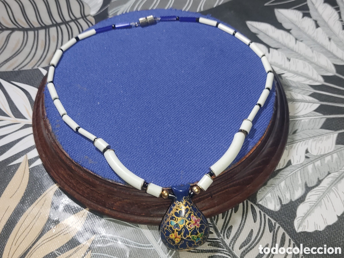 Joyeria: Collar oriental de baquelita o pasta.Vintage.