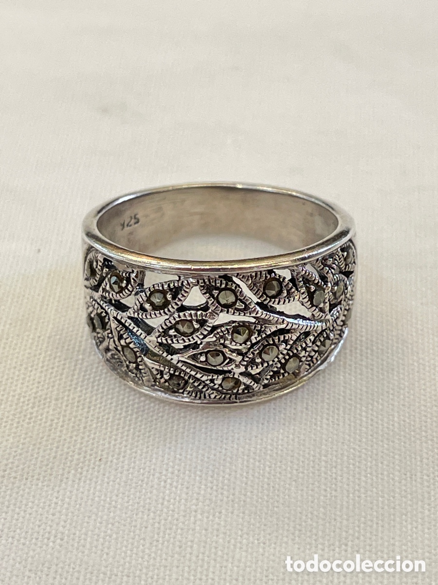 Joyeria: Anillo de plata y marquesinas siglo XX