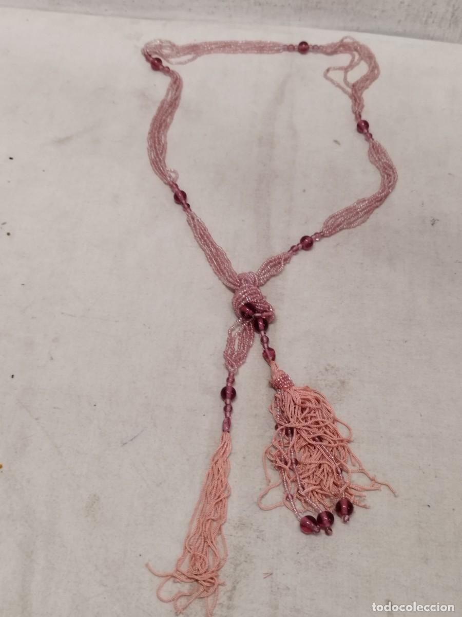 Joyeria: Gran collar de peque&ntilde;as cuentas rosadas, con flecos. - Foto 1