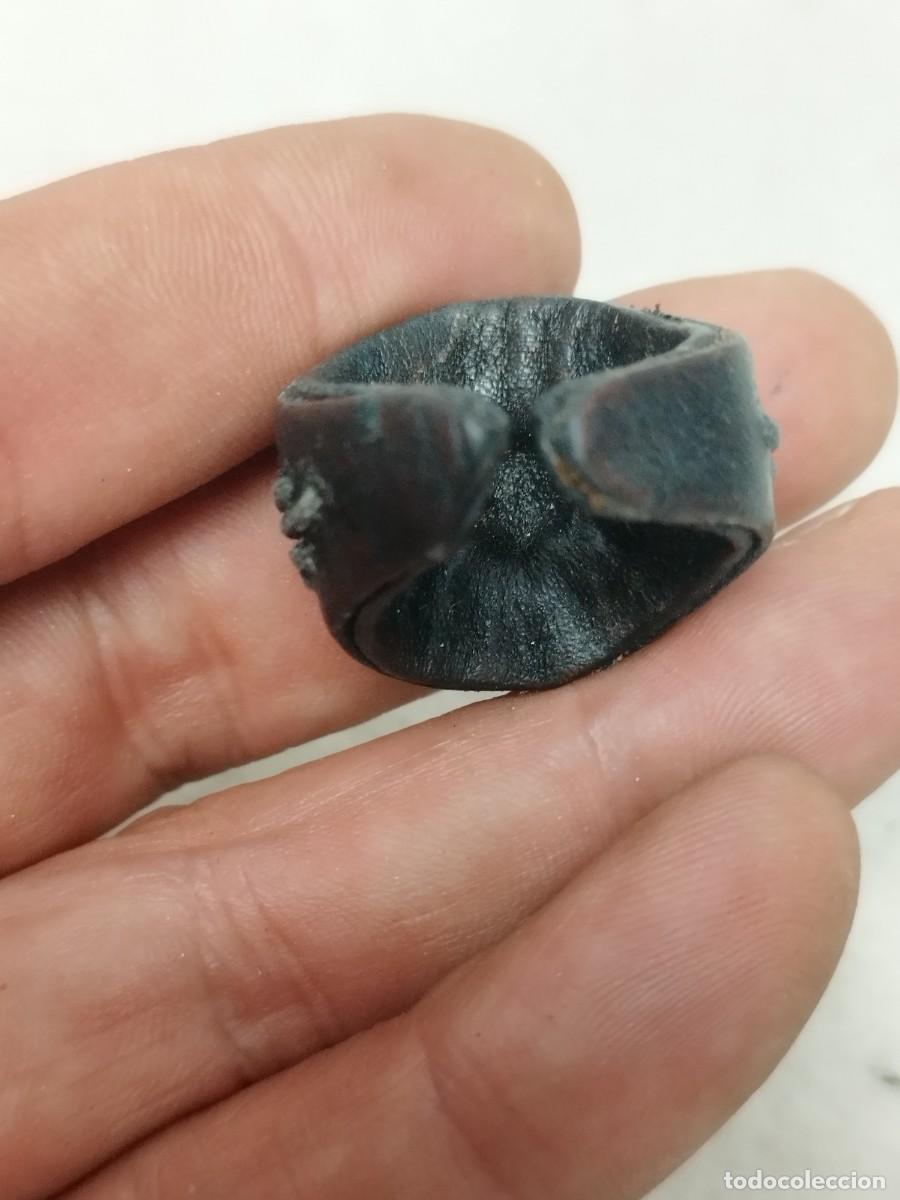 Joyeria: Antiguo anillo de cuero a identificar. - Foto 4