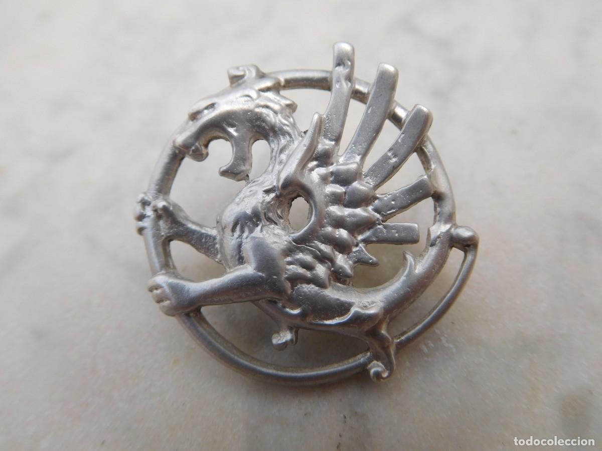 Joyeria: Pieza de plata calada representando drag&oacute;n alado - Foto 1
