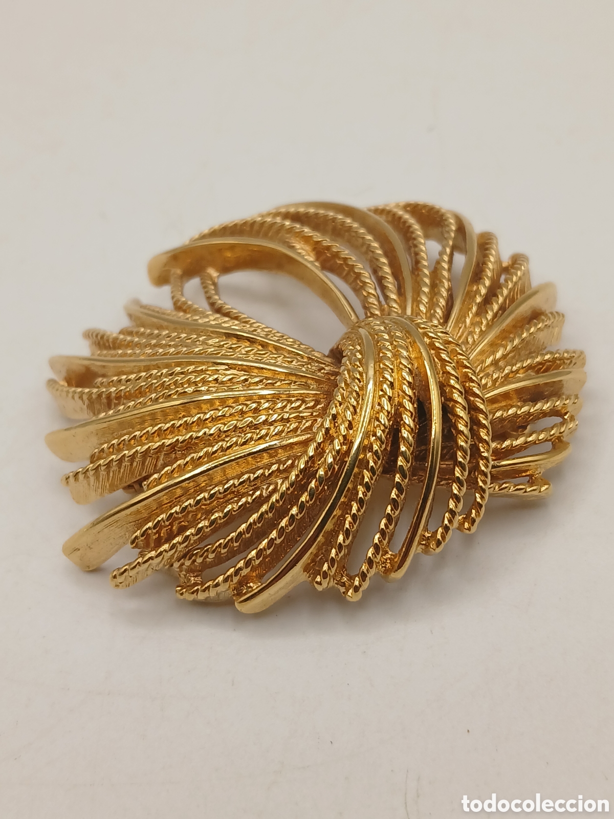 Joyeria: Monet. Broche metal chapado oro - Foto 2