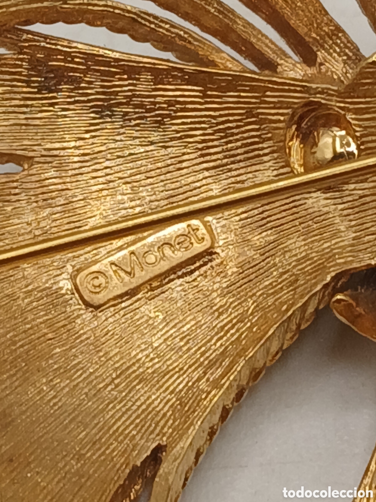Joyeria: Monet. Broche metal chapado oro - Foto 5