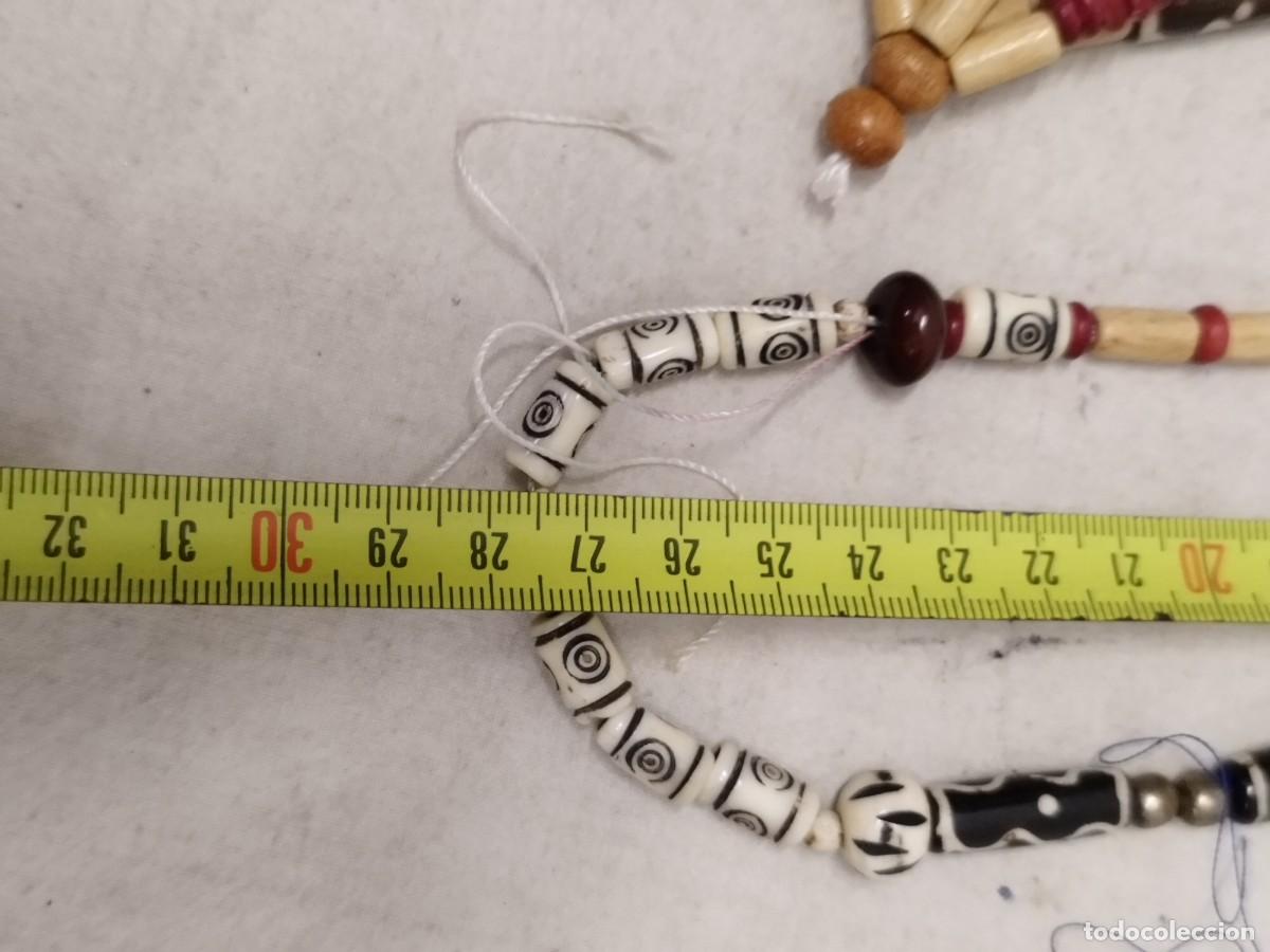 Joyeria: Amuleto y collar de cuentas de madera y pasta. - Foto 9