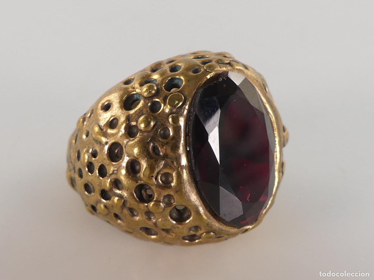 Joyeria: Anillo Metal Dorado Cristal Color Mar&oacute;n
