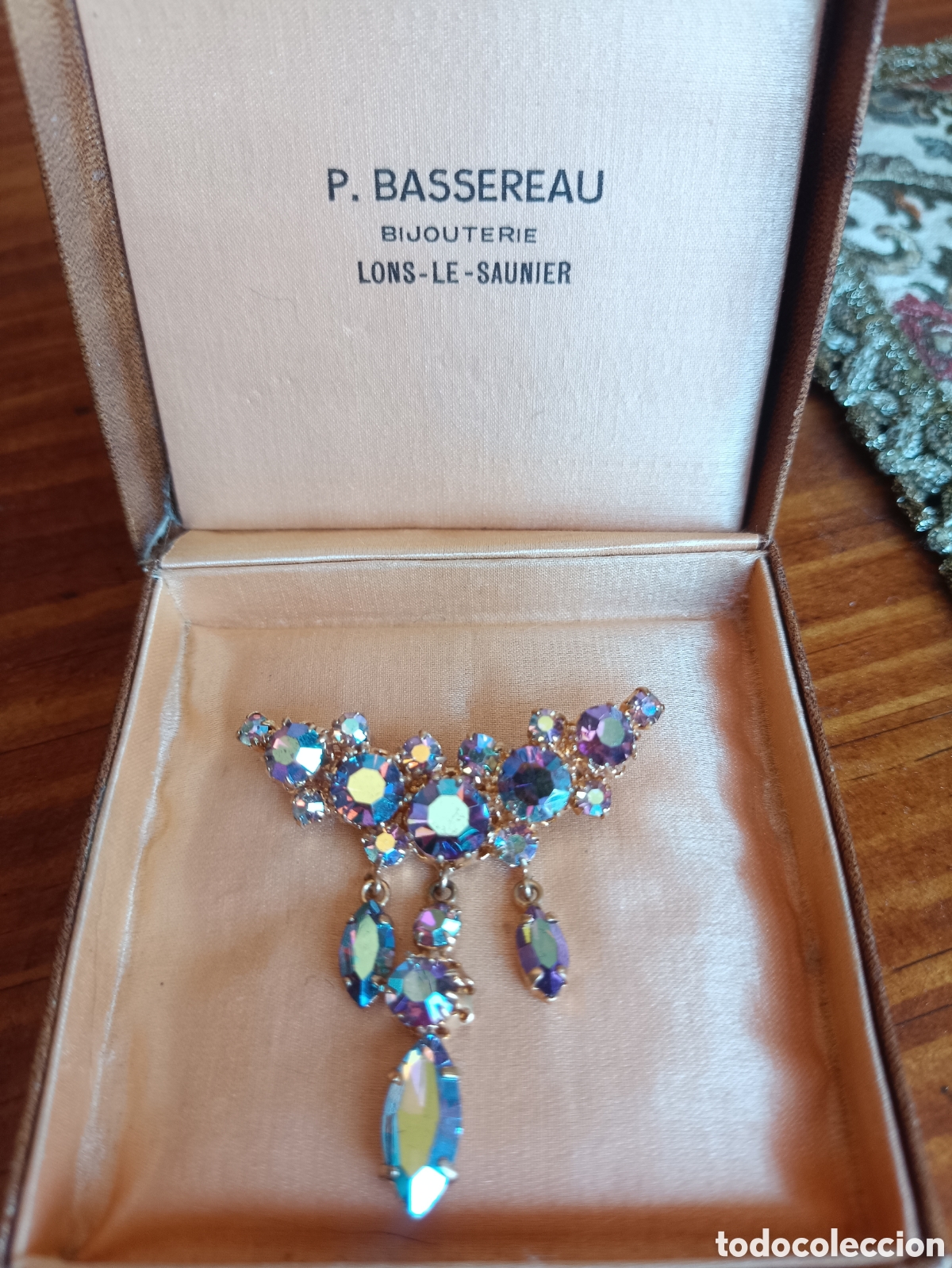 Joyeria: Espectacular Broche Franc&eacute;s Vintage A&ntilde;os 50/60 - Estilo &Eacute;gida con Colgantes M&oacute;viles - Cristales AB