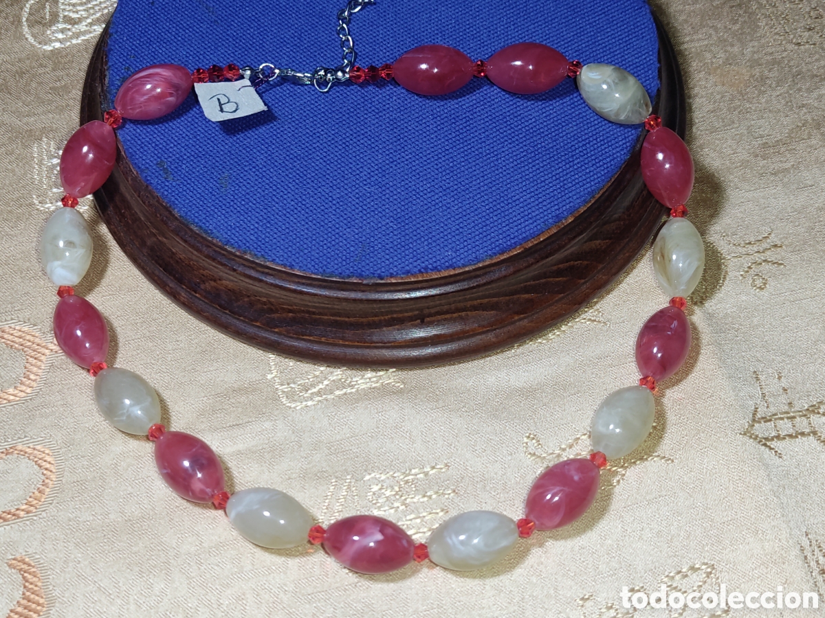 Joyeria: Collar de resina o pasta de piezas ovaladas.Vintage. *B*