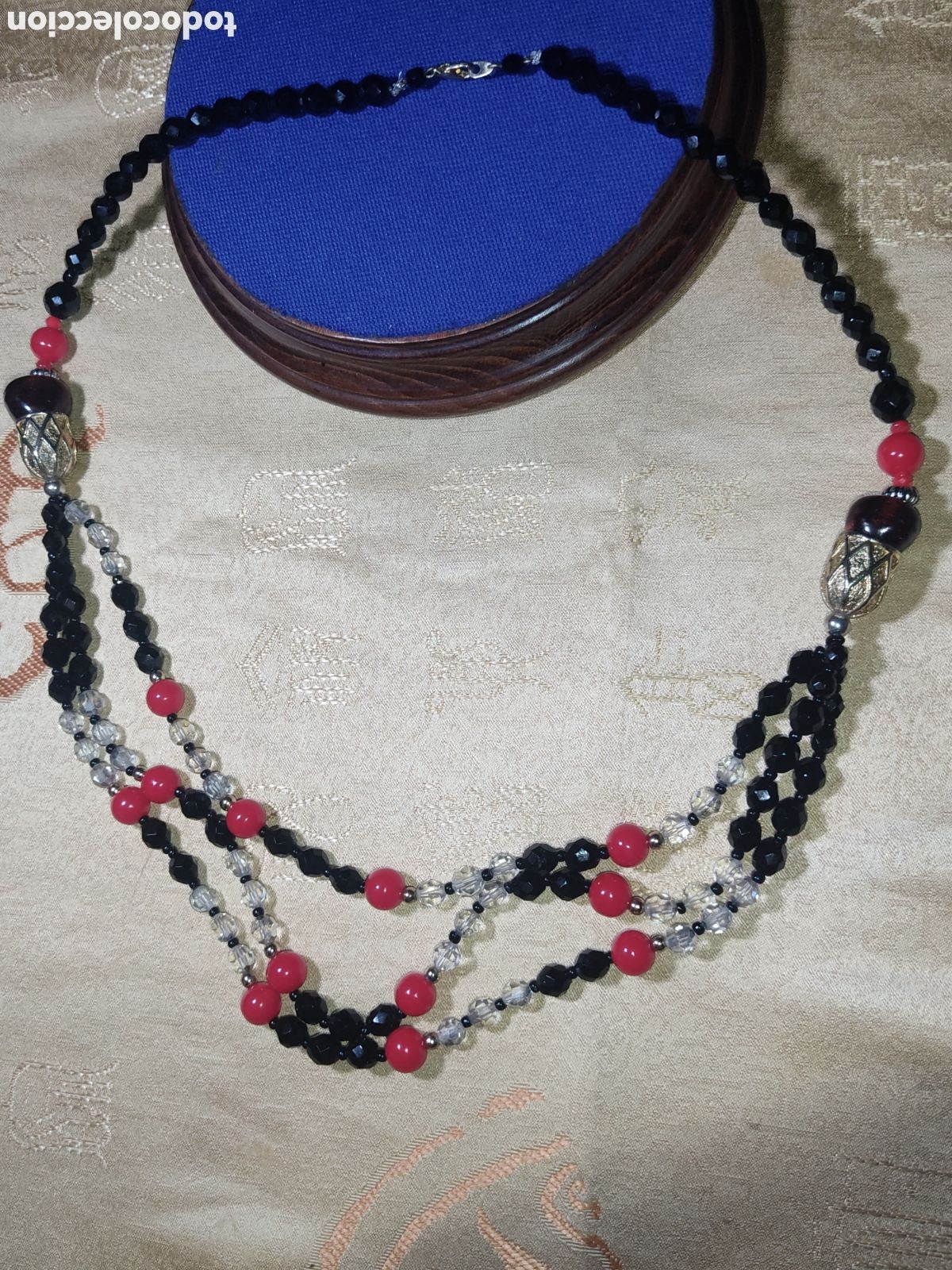 Joyeria: Collar de cristal facetado 3 hilos y opalina roja.Vintage.