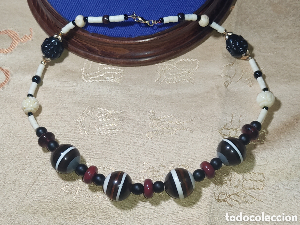 Joyeria: Collar tibetano & Buda,de hueso,cristal y resina o pasta.Vintage.