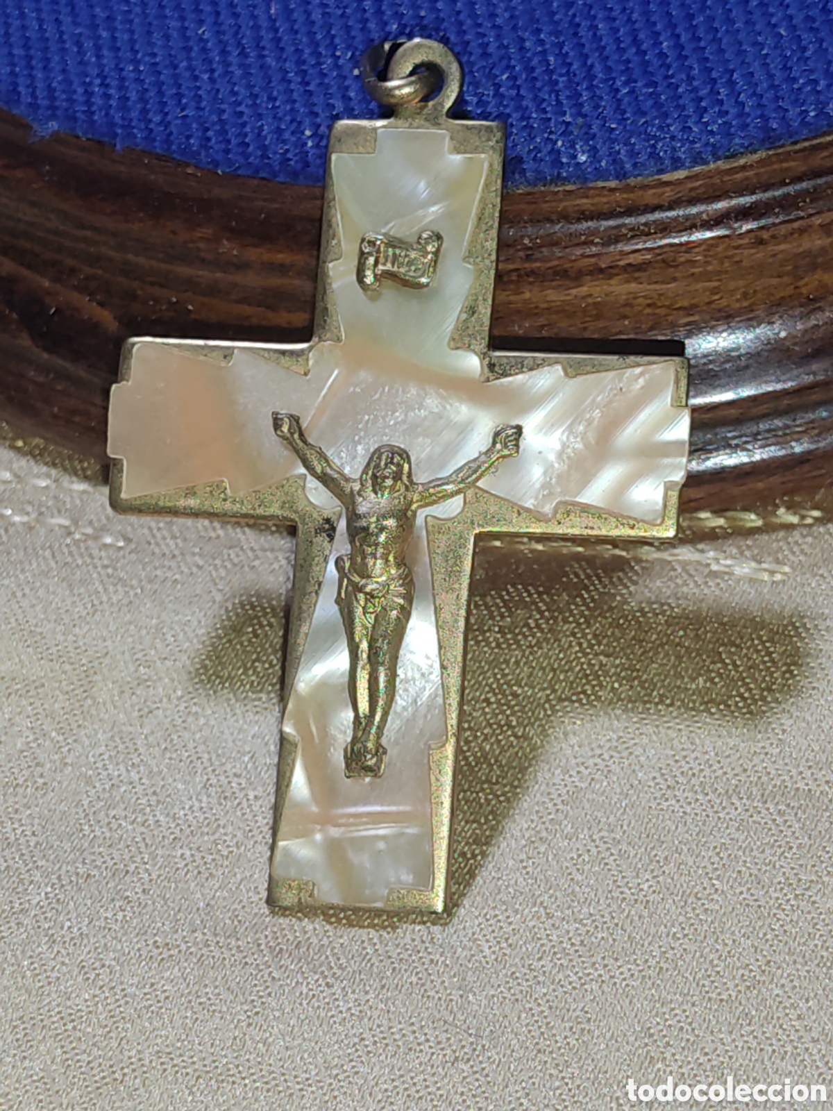 Joyeria: Antigua Cruz de comuni&oacute;n nacarada